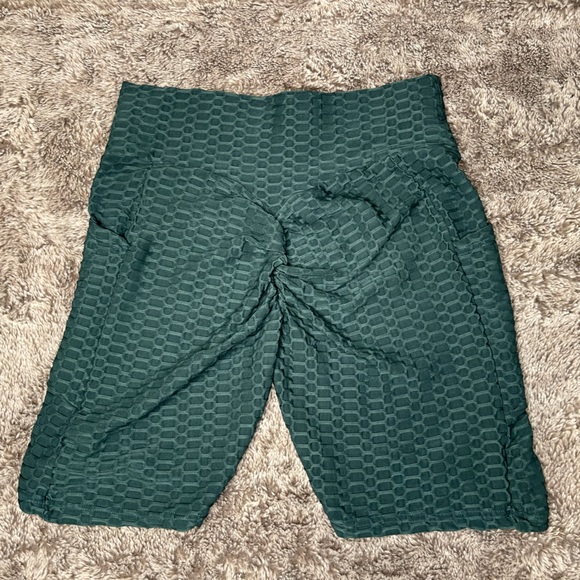 High Waisted Biker Shorts - Large - Picture 5 of 5